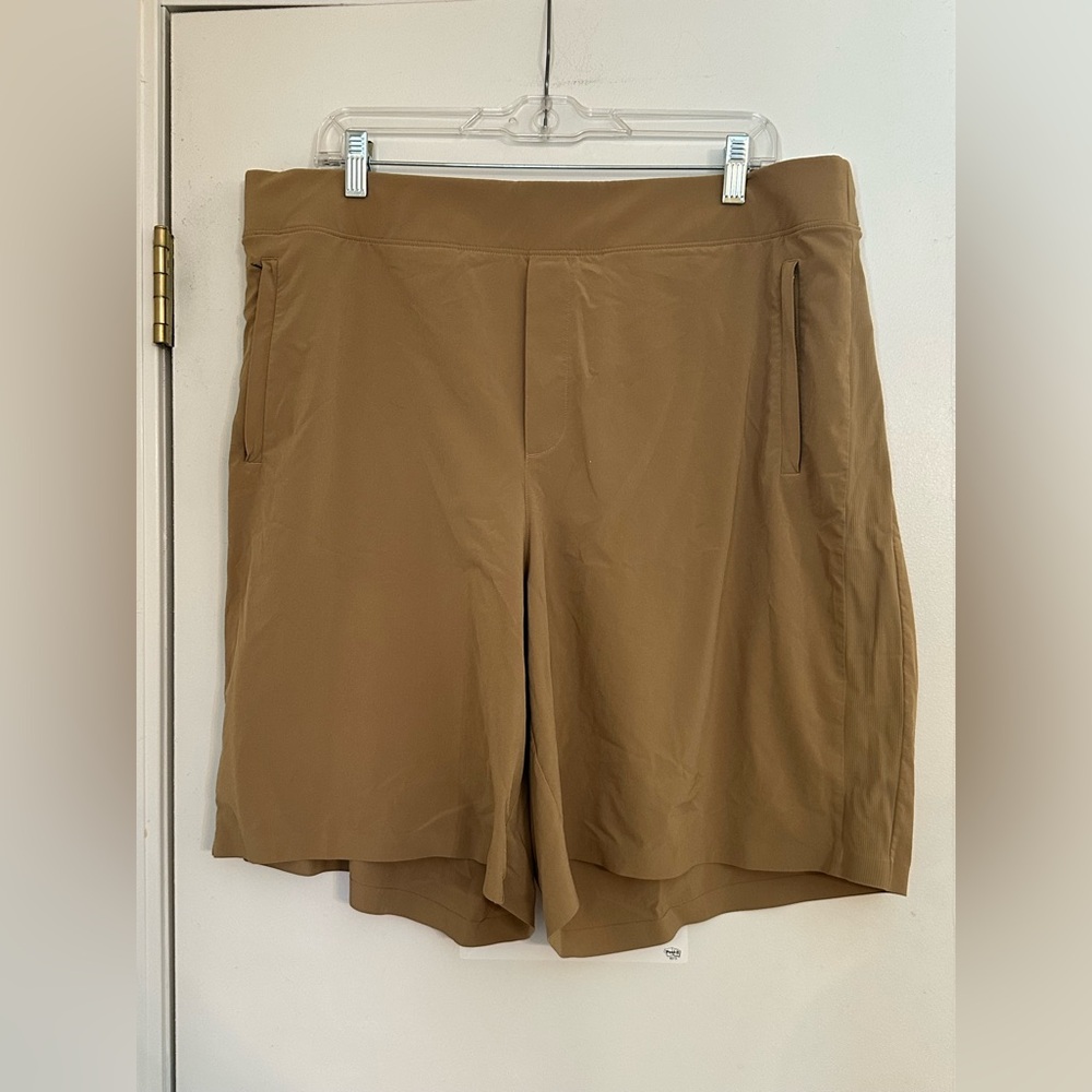 ATHLETA Brooklyn Bermuda Short sz 18